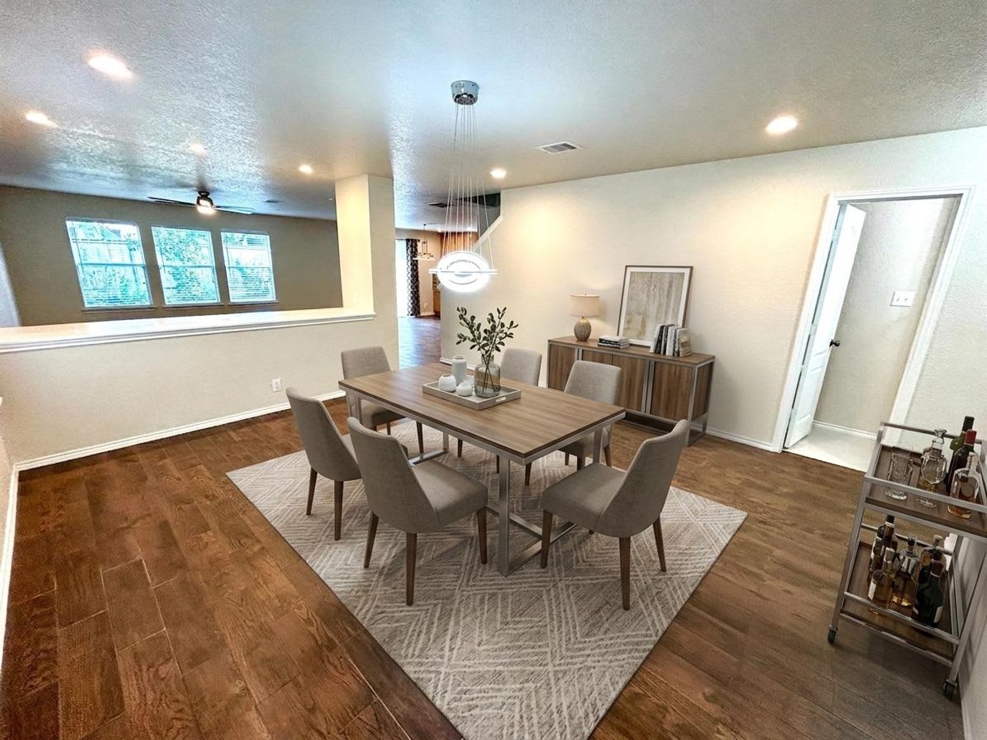*MOVE IN SPECIAL* Beautiful 4-Bedroom Home Near UTSA & La Cantera! AVAILABLE NOW! – photo 3
