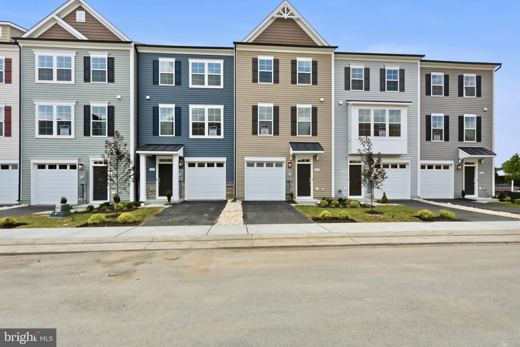 241 MONTEITH Drive – photo 2