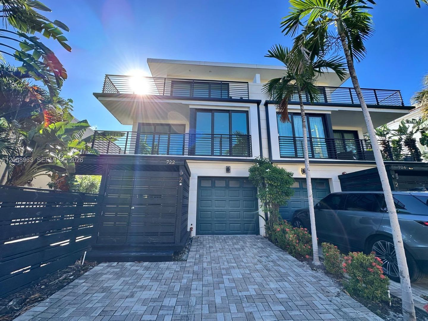 722 NE 15TH AVE #APARTMENT 2 FORT LAUDERDALE, FL 33304 – photo 2