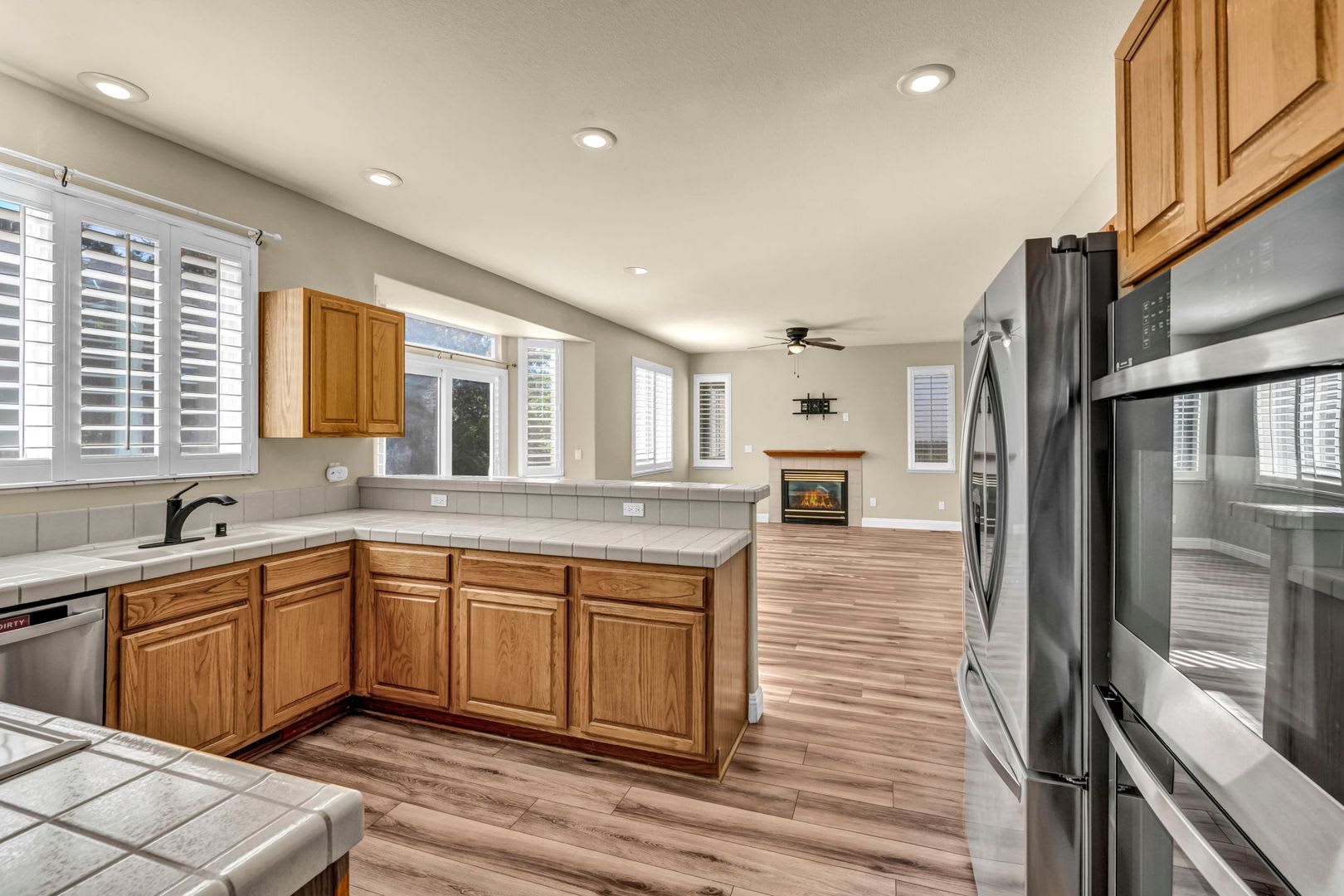MORE SPACE, MORE COMFORT, MORE TO LOVE IN EVANS CREEK – photo 2