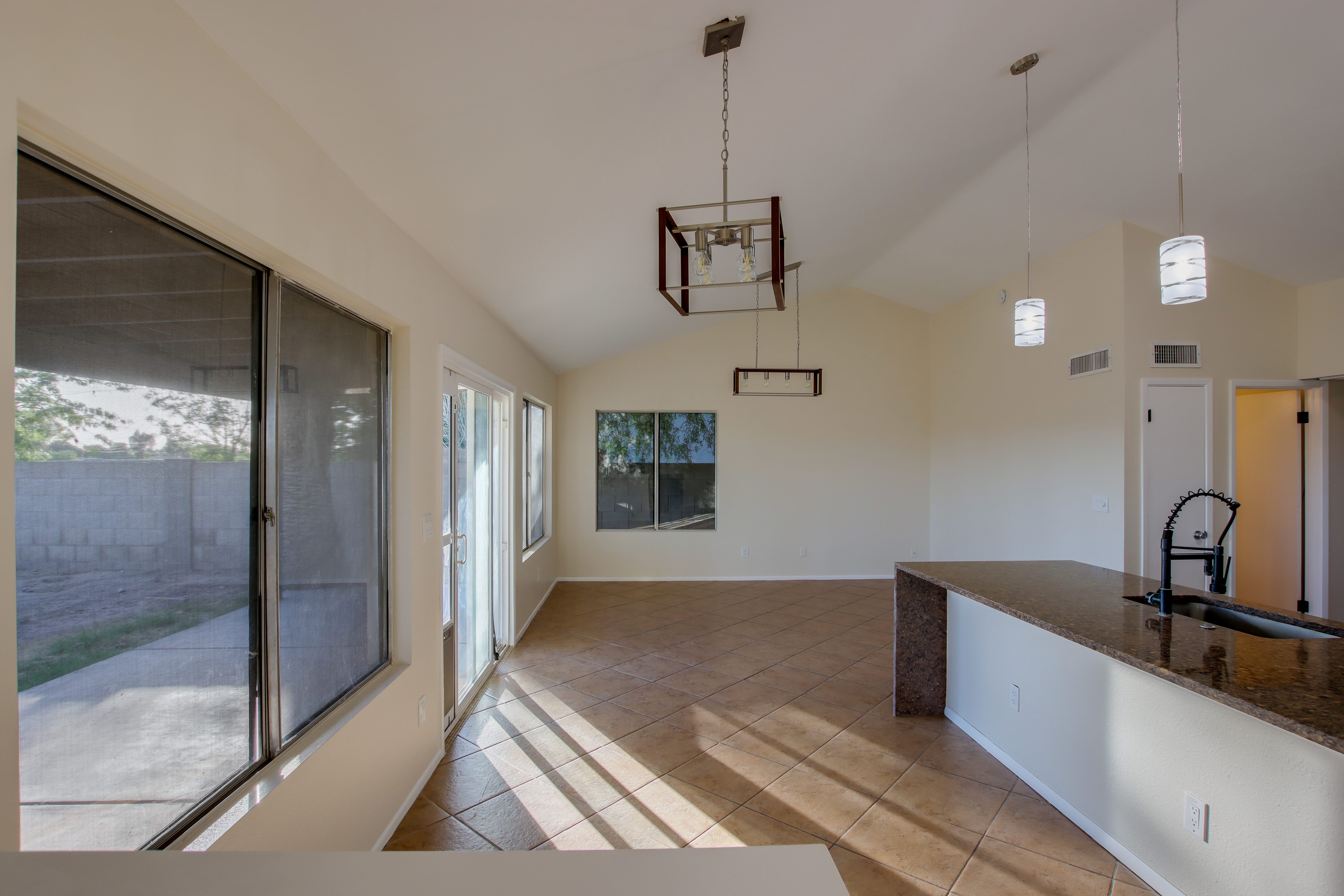 13250 N 56th Ave – photo 2
