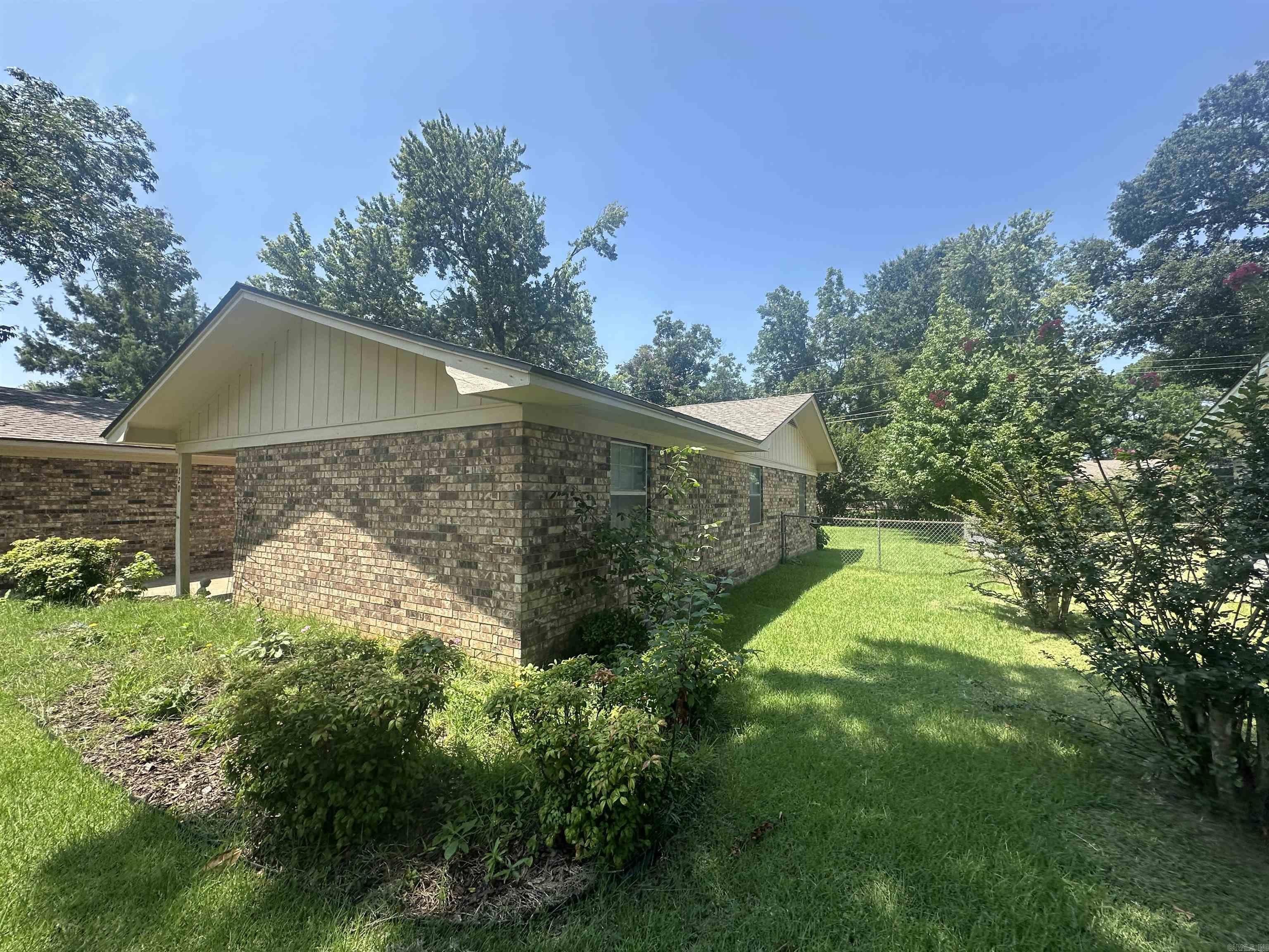 120 Apache Drive – photo 3