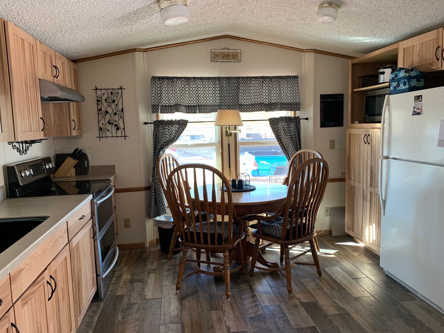 Two Bedroom Foothills Home – photo 2