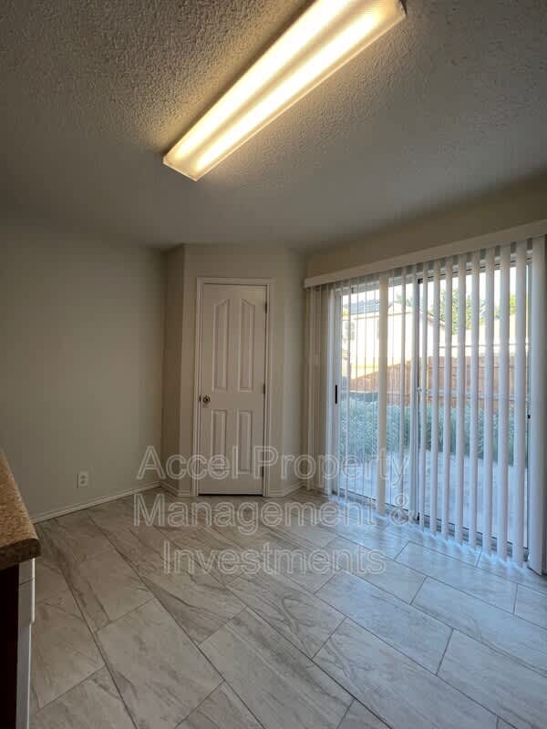 5408 N. 35th St. – photo 3