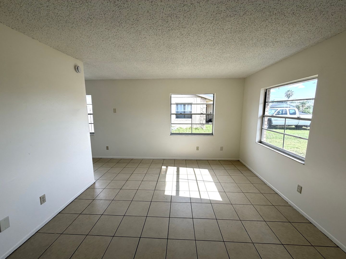 4026-4028 61st Street West – photo 3