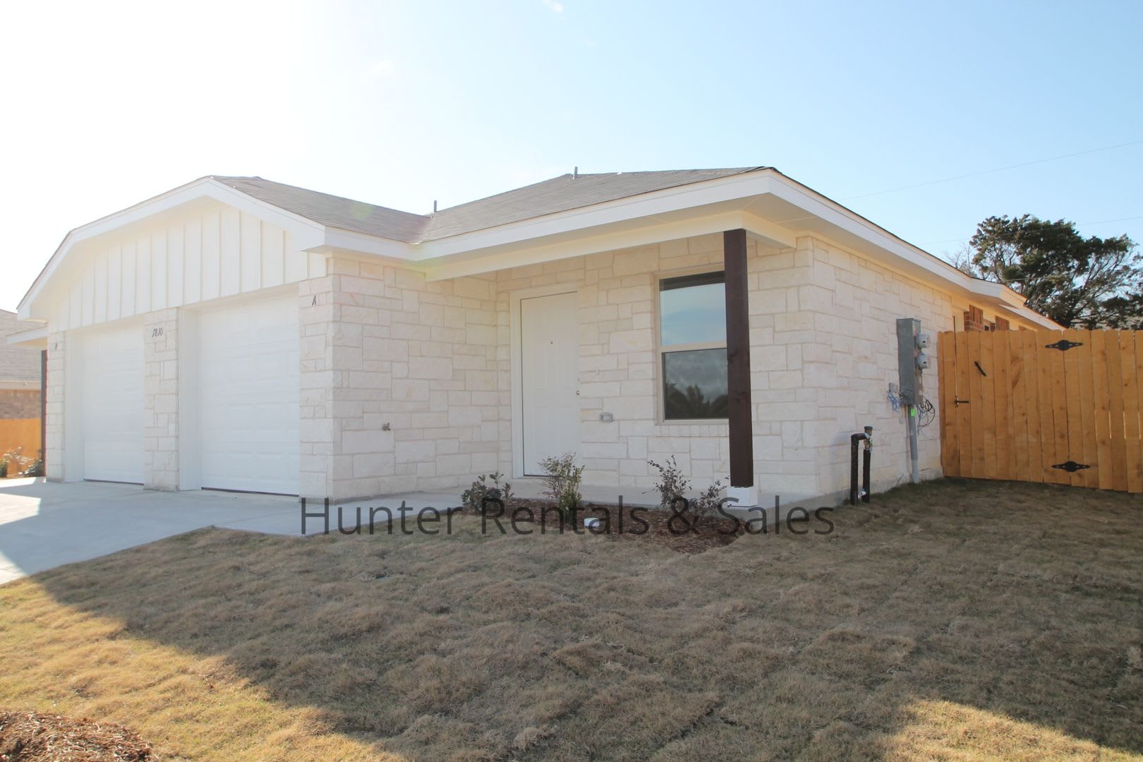 Modern Newer Duplex Off Warrior S Path In Harker Heights – photo 2