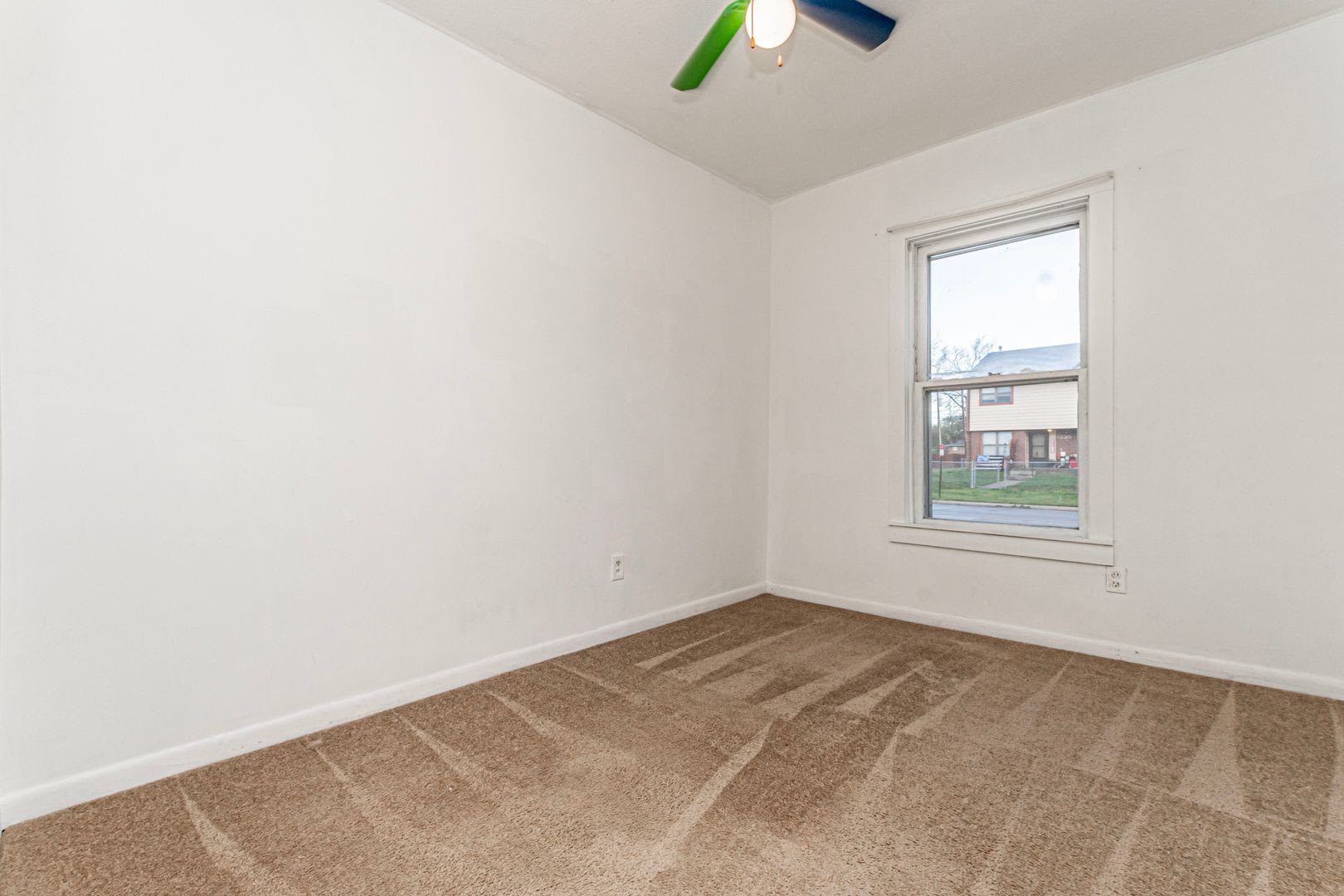 Please View 3D Virtual Walk-Through Before Scheduling a Showing – photo 5