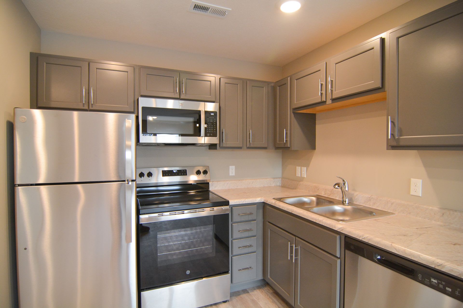 4102 Hamilton Street – photo 4