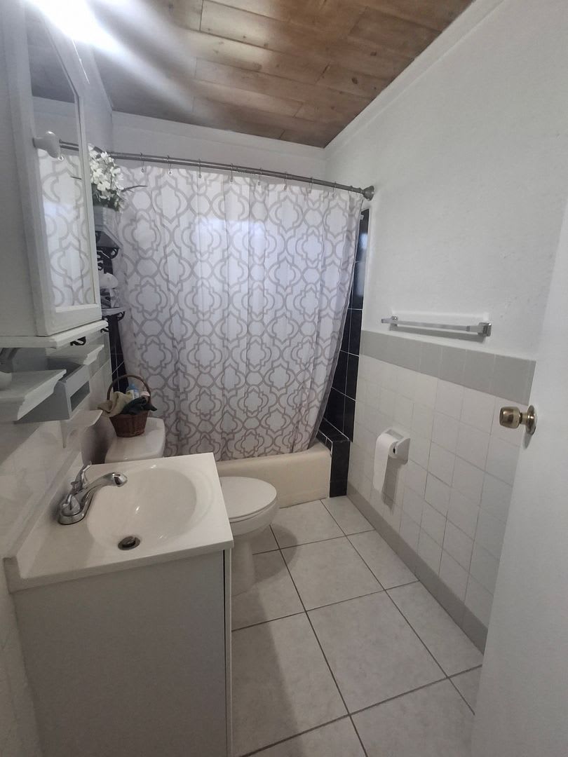 1 200 Per Month 1 Bedrooms 1 Bathroom – photo 5