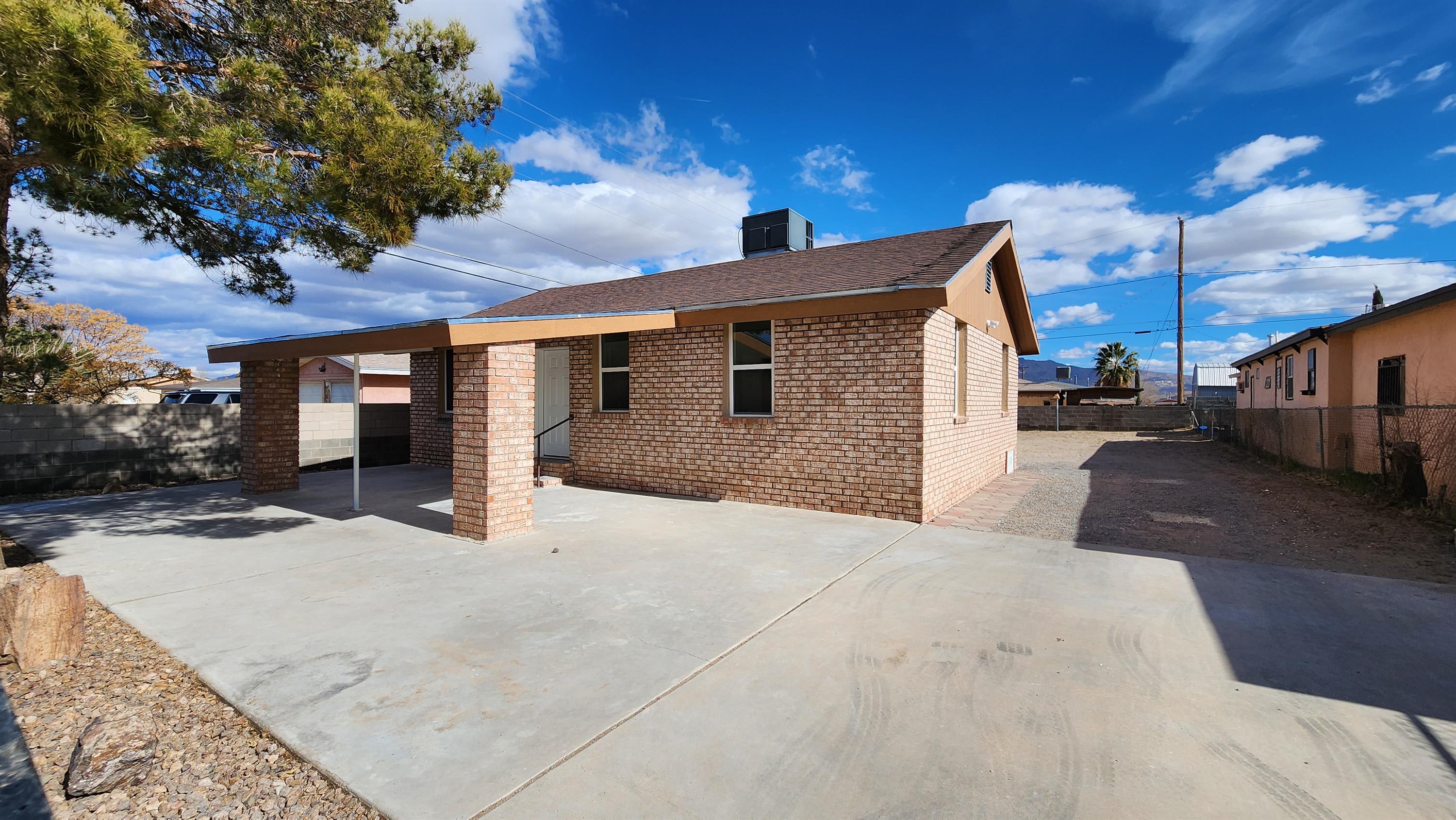 211 Edgewood Boulevard – photo 1