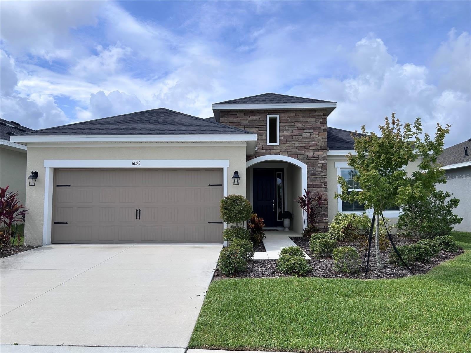 6085 HIDDEN BRANCH Drive – photo 1