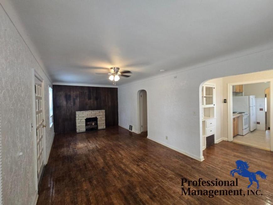 752 Alderson Ave – photo 2
