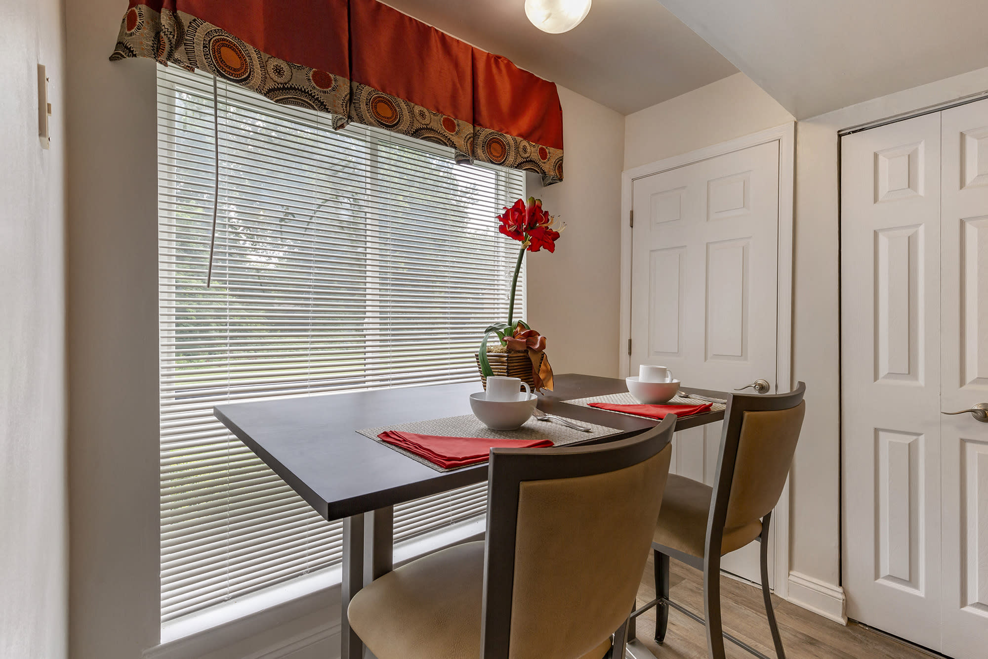 The Apartments at The Sycamores – photo 4