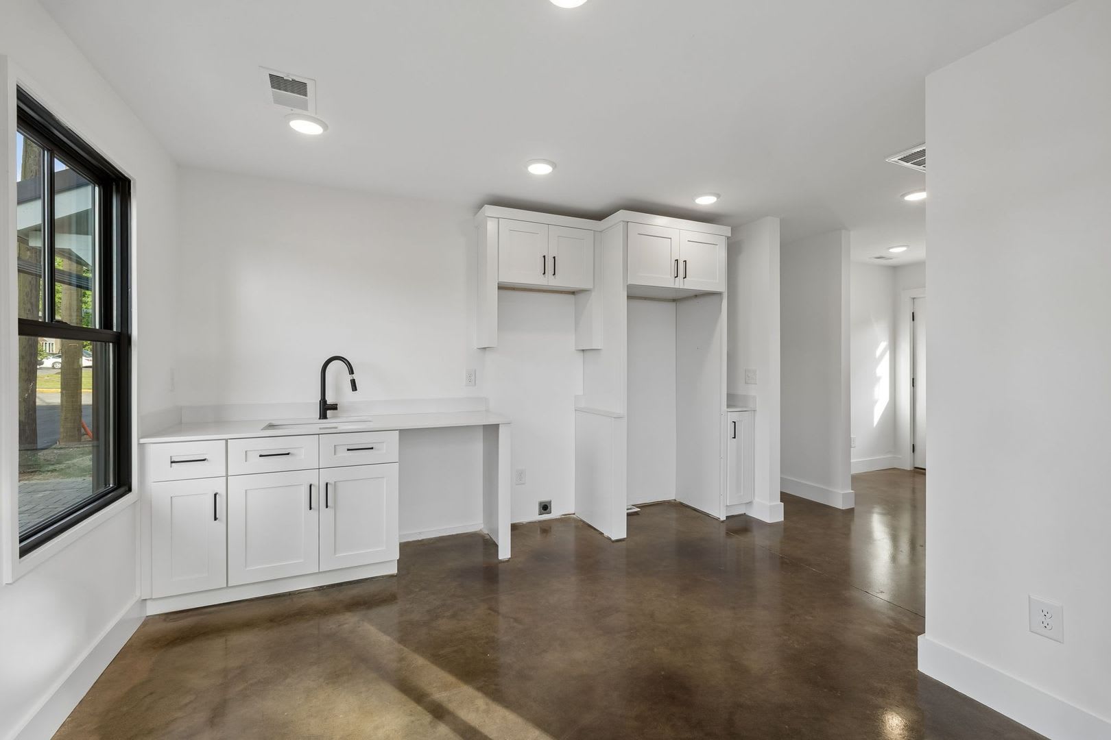 Fabulous 1 bedroom East Nashville New Construction – photo 4