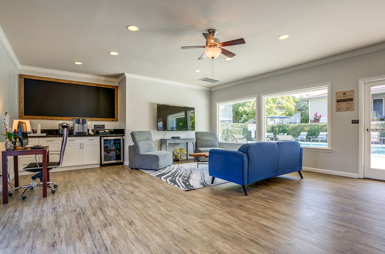 Coming Soon Beautifully Remodeled Two Bedroom Napa Home – photo 4