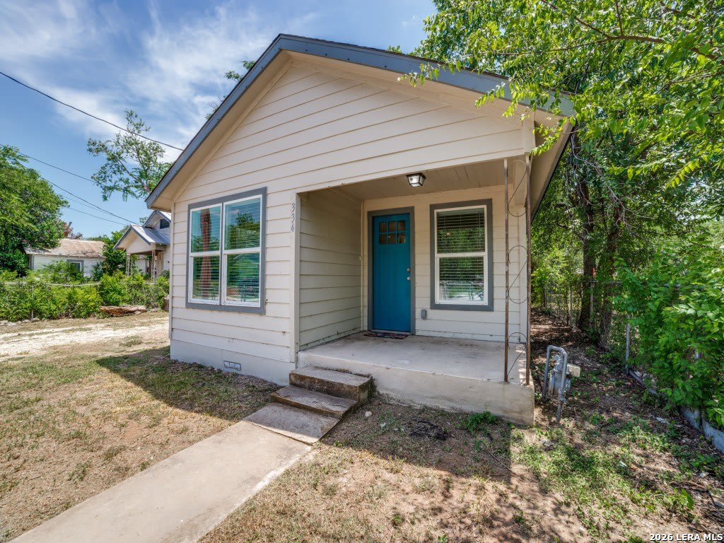 334 BANK ST – photo 2