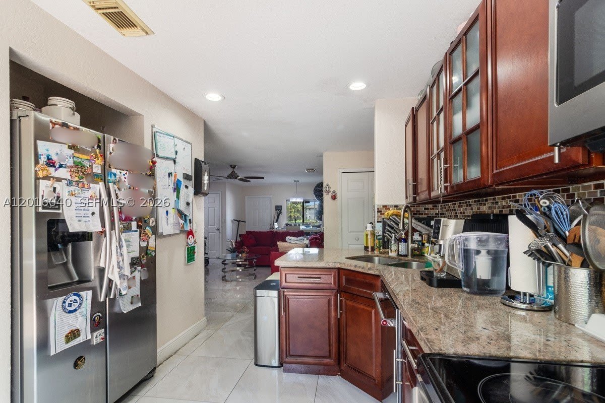 5605 NW 109th Ave – photo 5