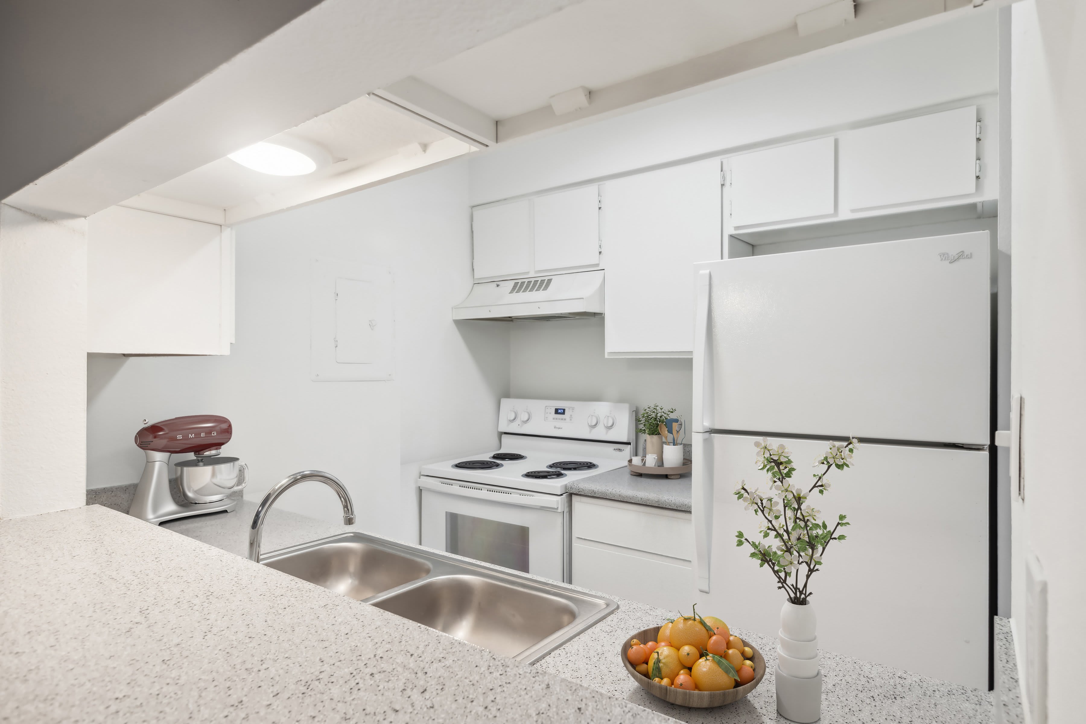 The Bay Club Apartments – photo 4