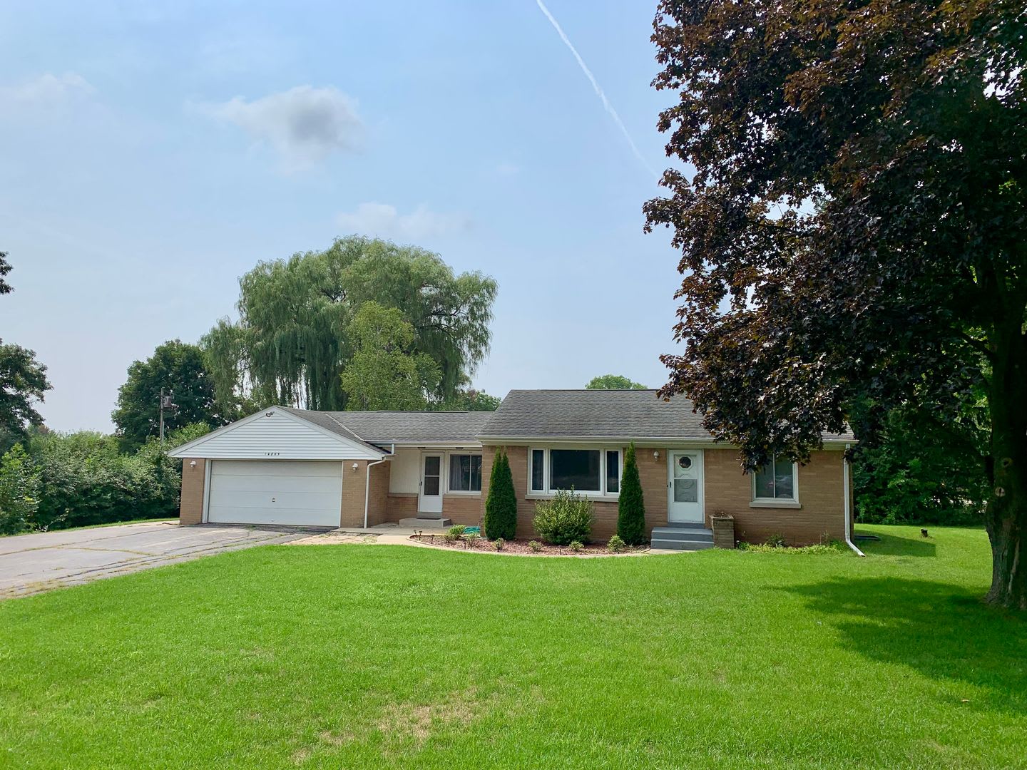3-Bedroom Single Family Brookfield House – photo 1