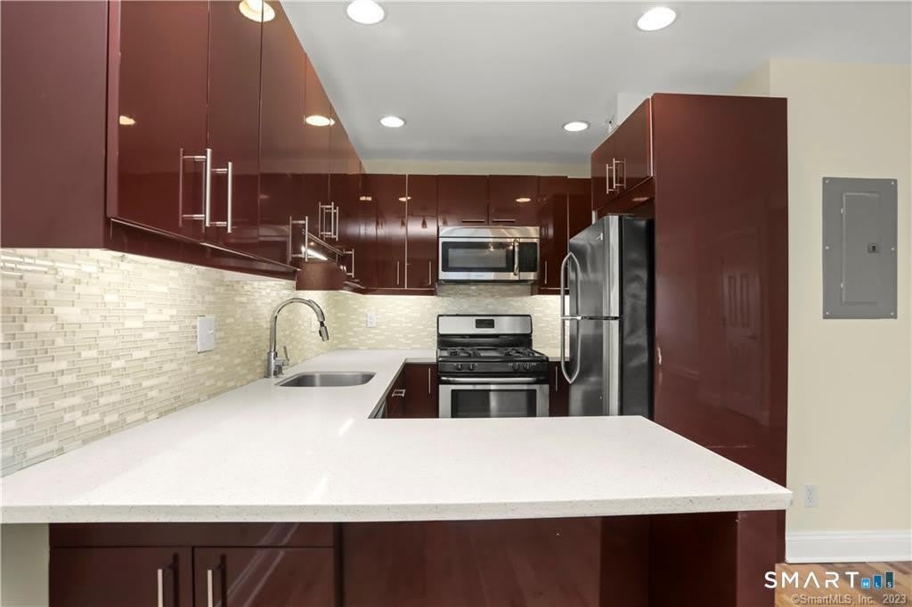 550 Connecticut Avenue – photo 4