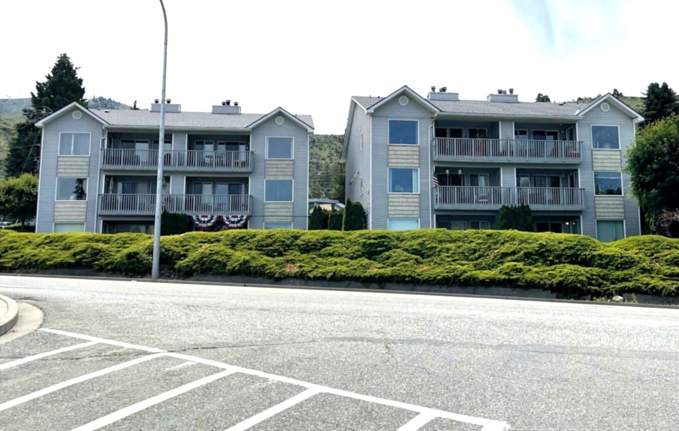 2305 West Woodin Avenue Unit 2D – photo 2