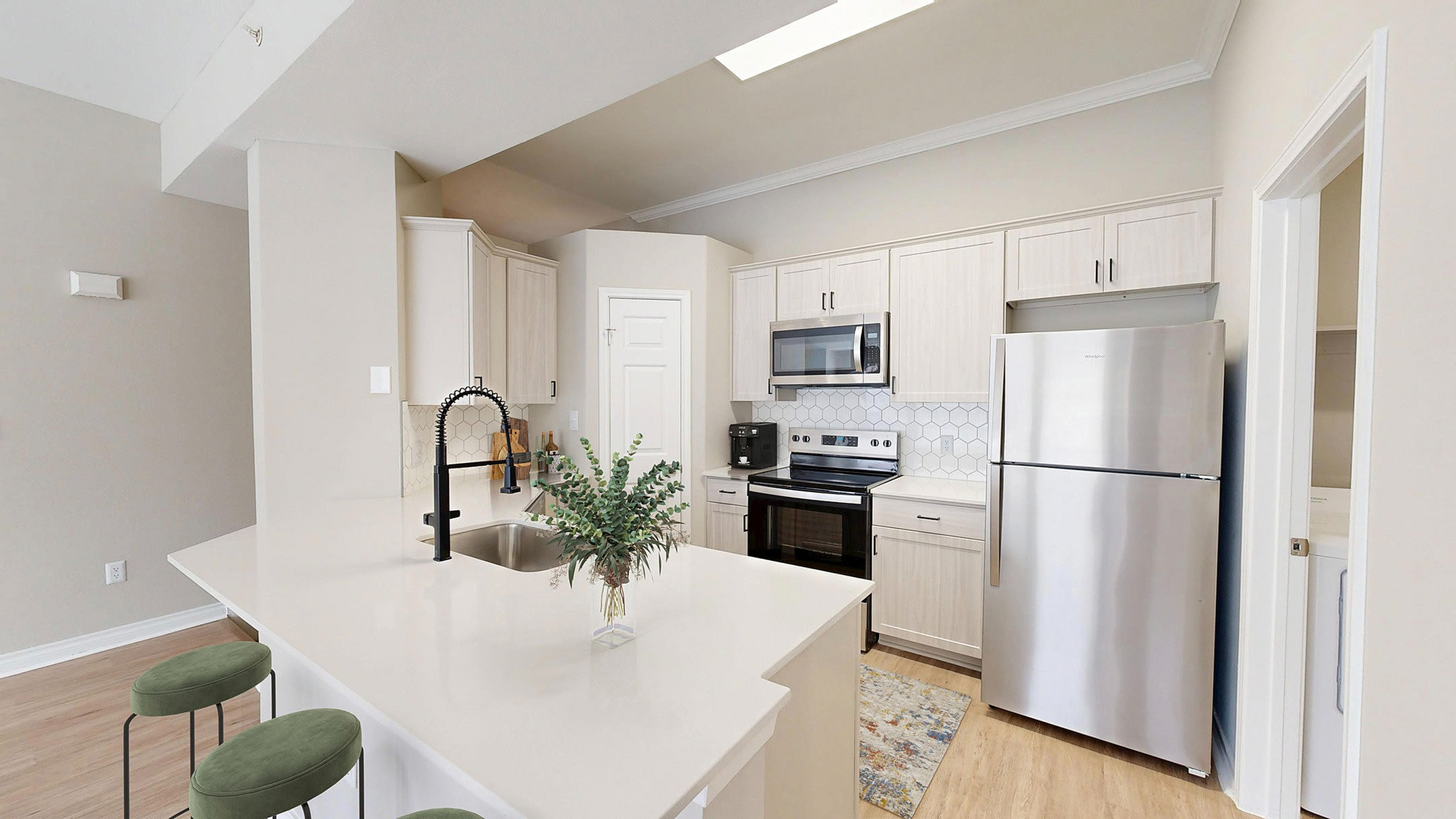 Lakeside at Coppell Apartments – photo 4