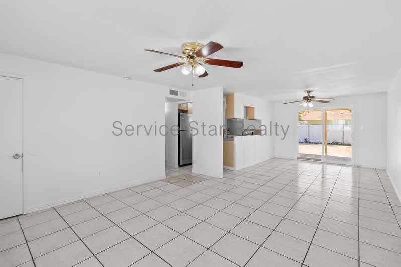 6225 W Almeria Rd – photo 5
