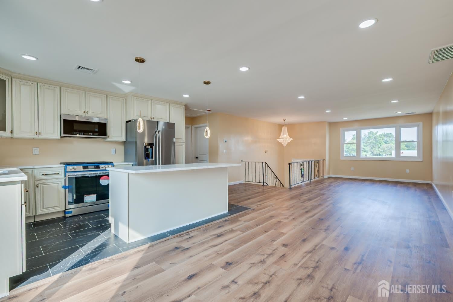 134 Frank Street – photo 2