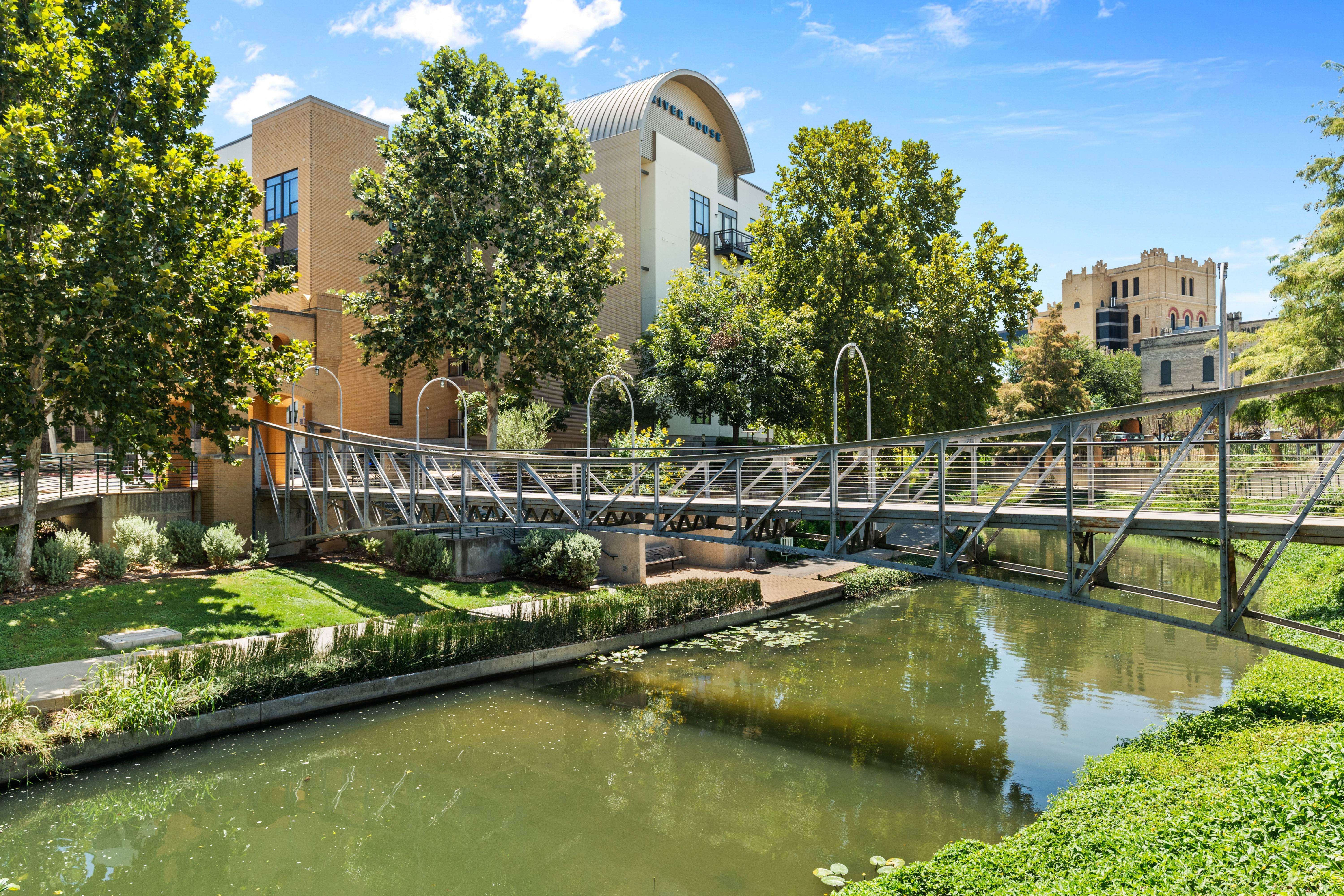 River House – photo 1