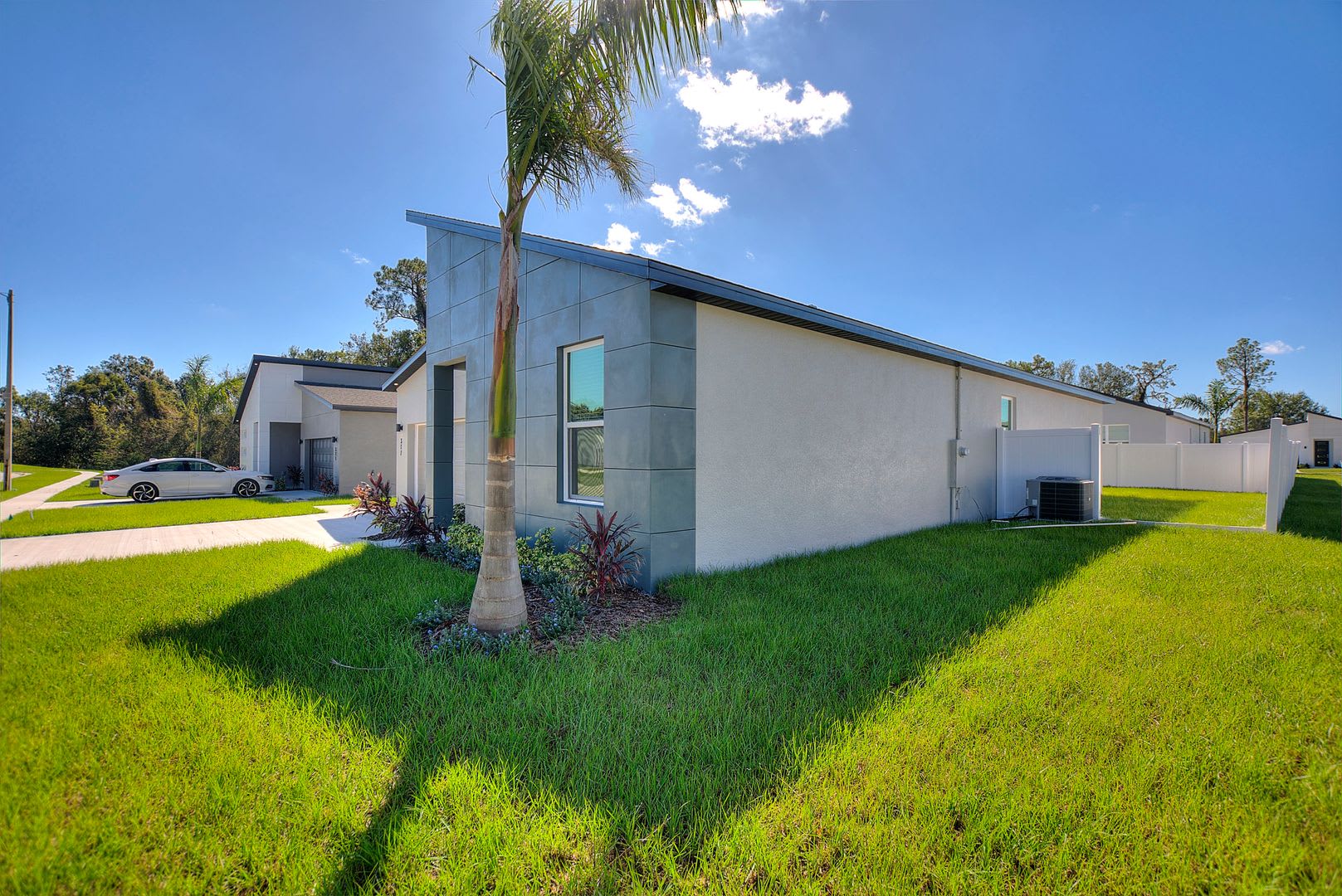 4 Bed / 2 Bath with Fenced Yard in Winter Haven, FL (Deposit Free Options Available!) – photo 5