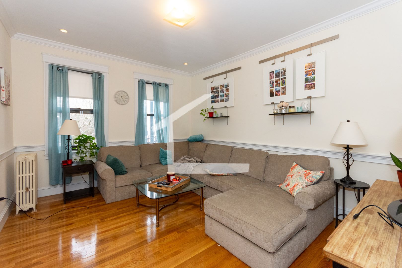 Huge, updated 4 bed in a prime spot in Allston. – photo 4