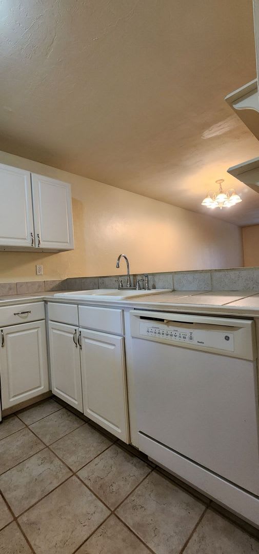 2 bedroom/2 bath condo in Treehouse Village – photo 4