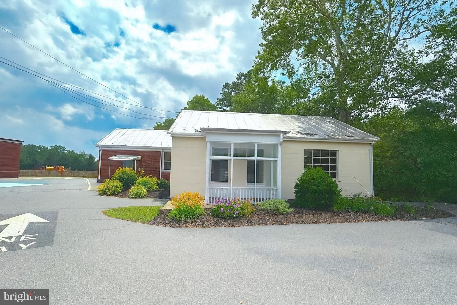 5629 N Frederick Pike – photo 2