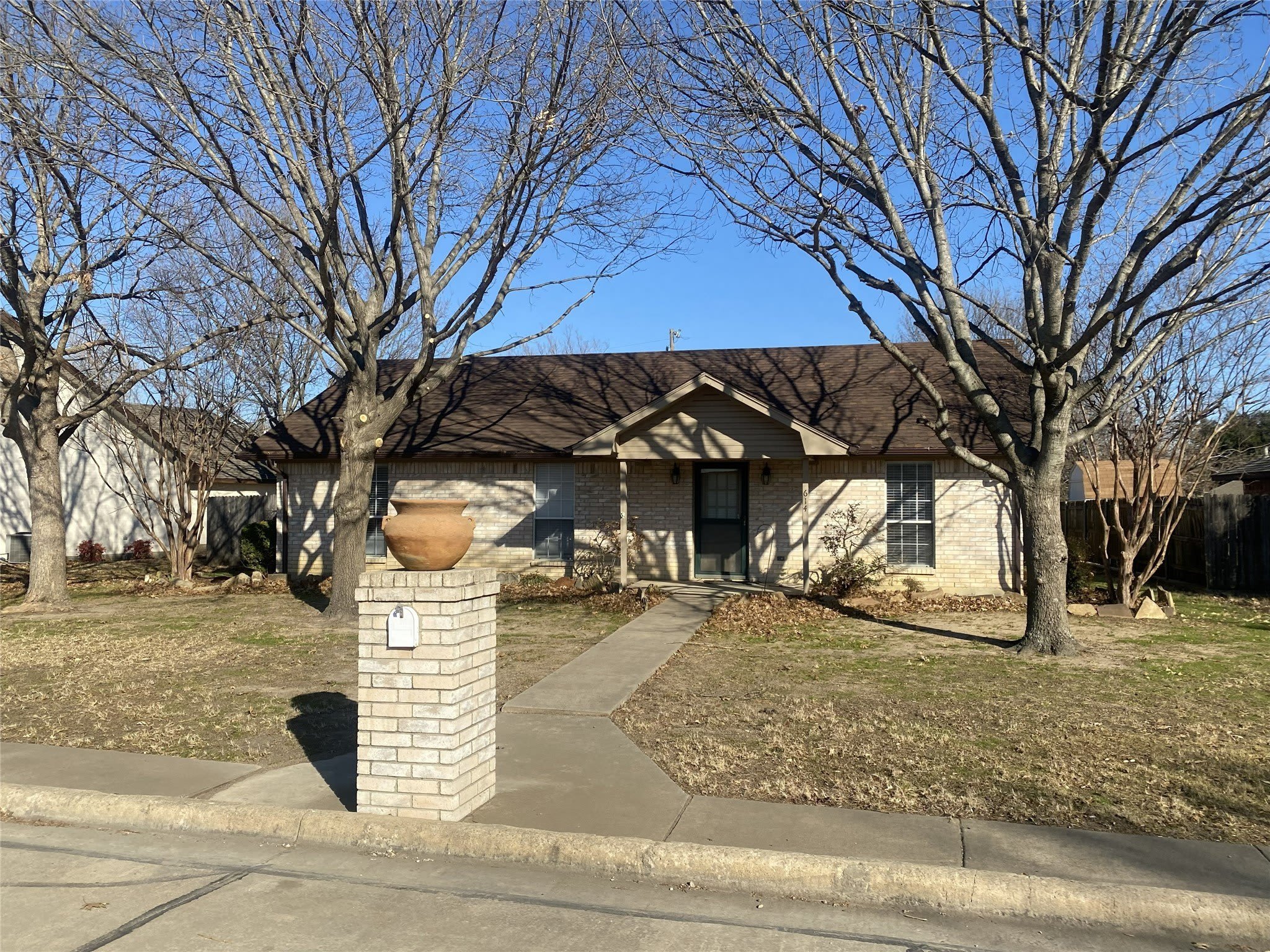 614 S Arizona Drive – photo 1