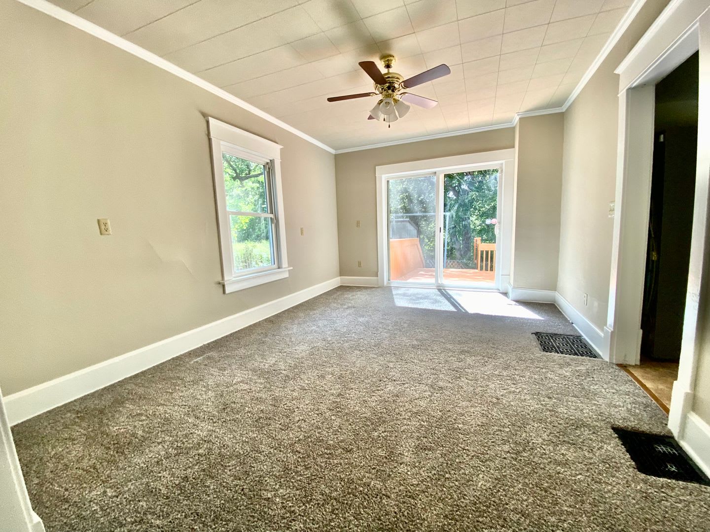 Newly remodeled 3 bedroom 1 bath – photo 4