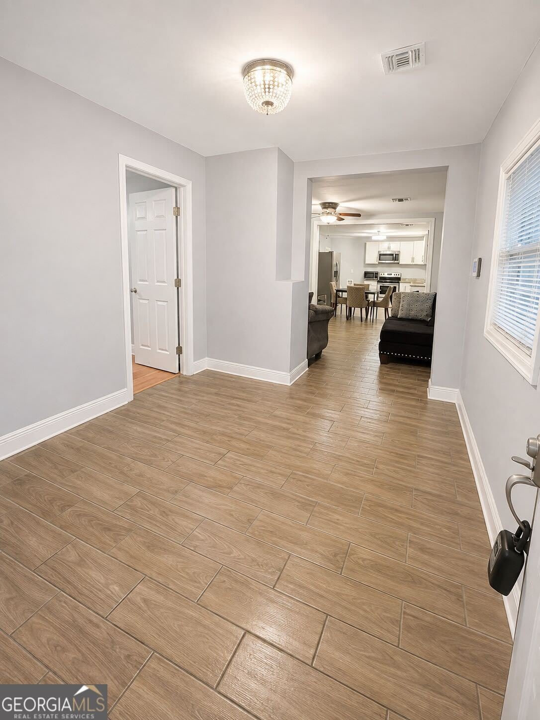 1166 Garibaldi Street SW – photo 4