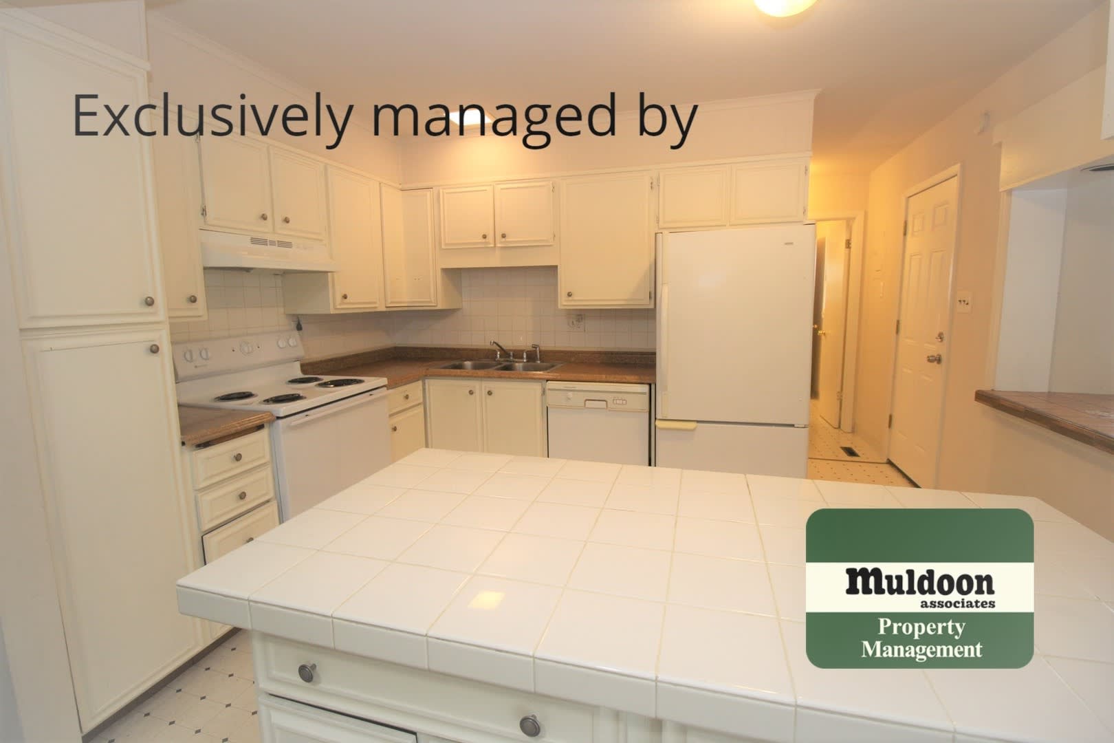 Available soon! Large Three Bedroom Home-East Colorado! – photo 3