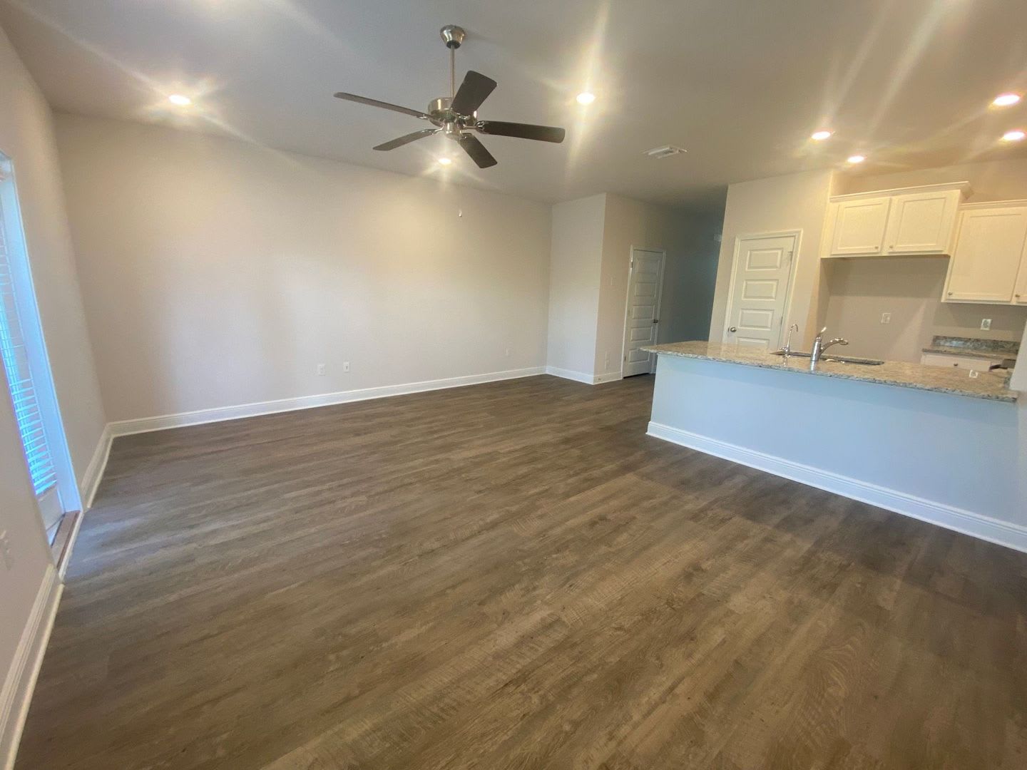 Modern Spacious Efficient Townhome In Lynn Haven Special 1 2 Off 1St Month S Rent Military Incentive – photo 5
