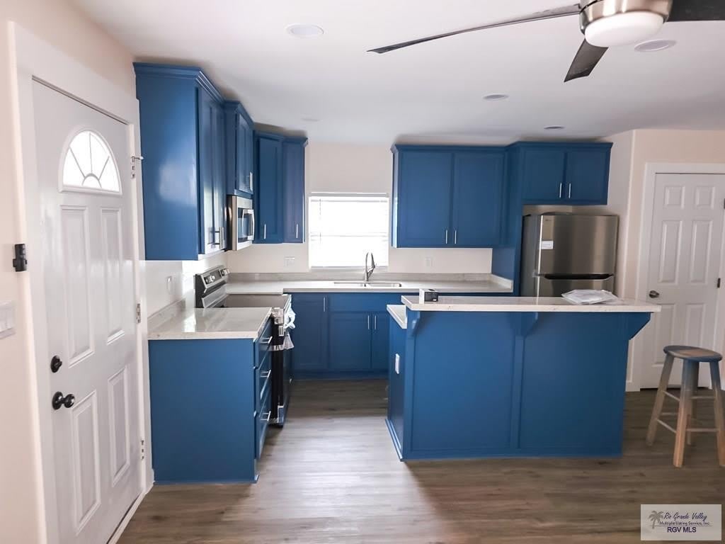 1000 ZARAGOSA ST. – photo 2