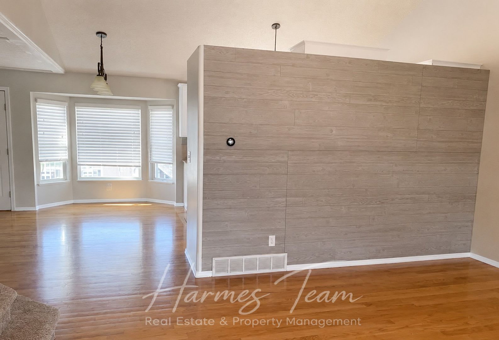 3 Bed 4 Bath Home In School District 11 – photo 2