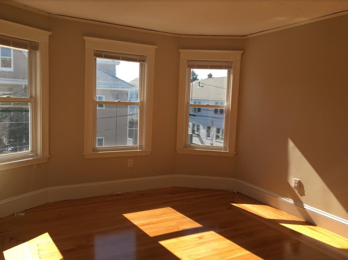 295 Washington St – photo 2