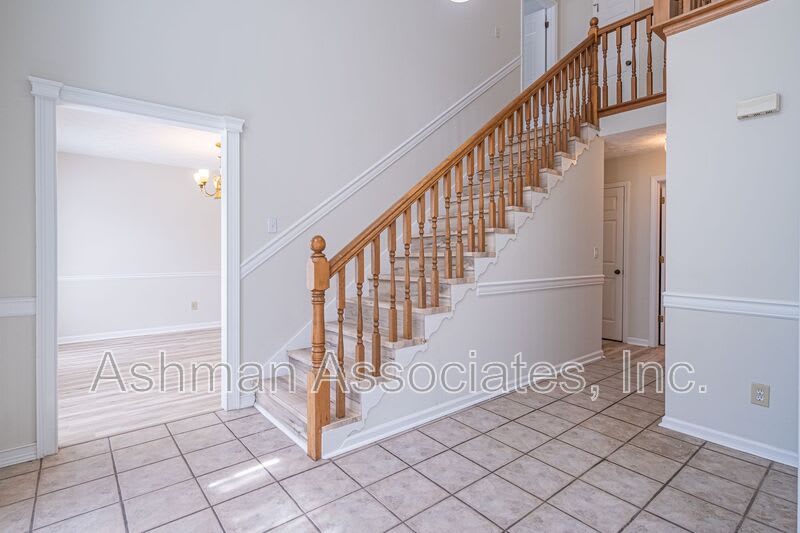 2402 Betsy Court SW – photo 5