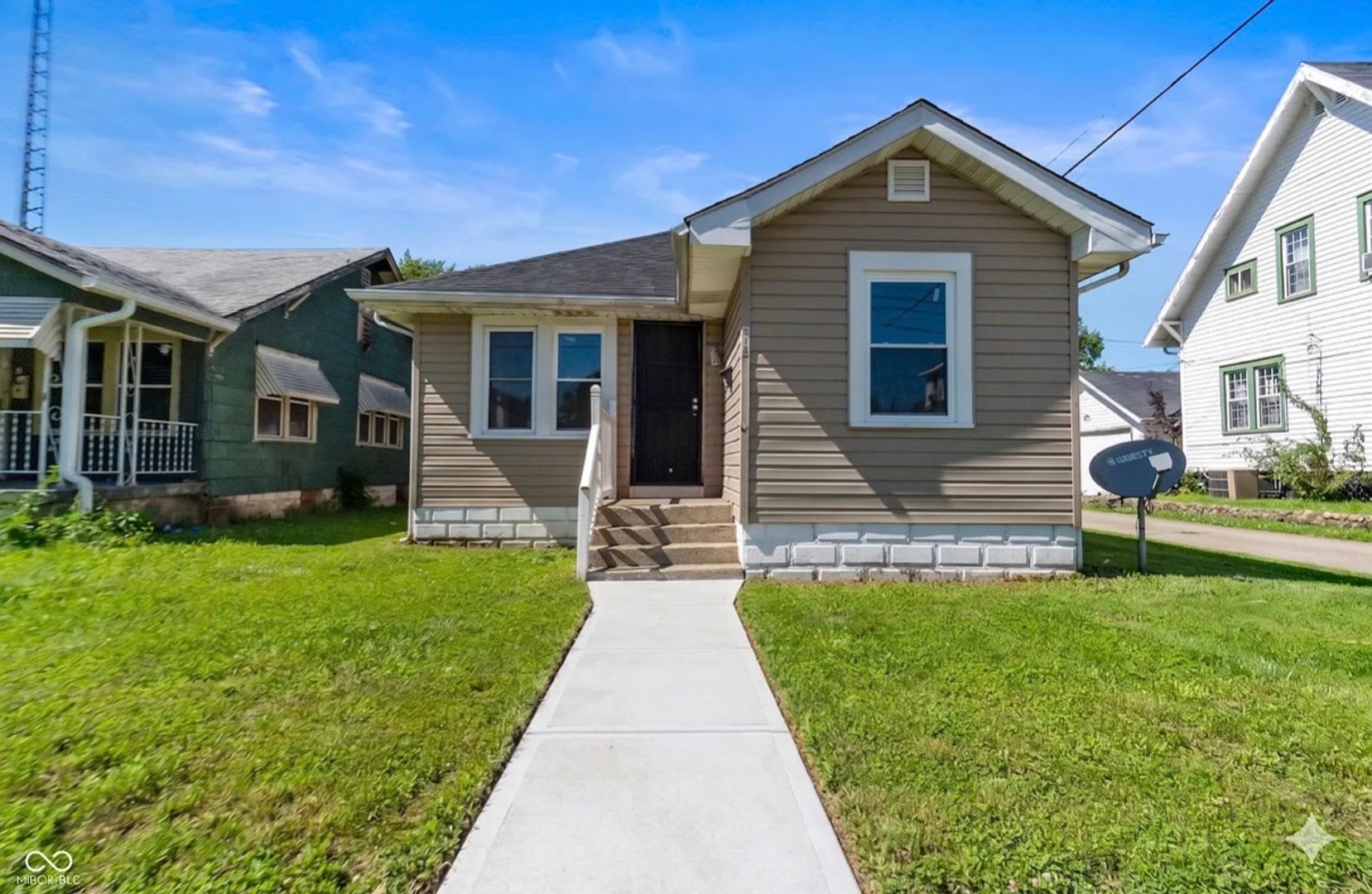 618 W 22nd St – photo 1