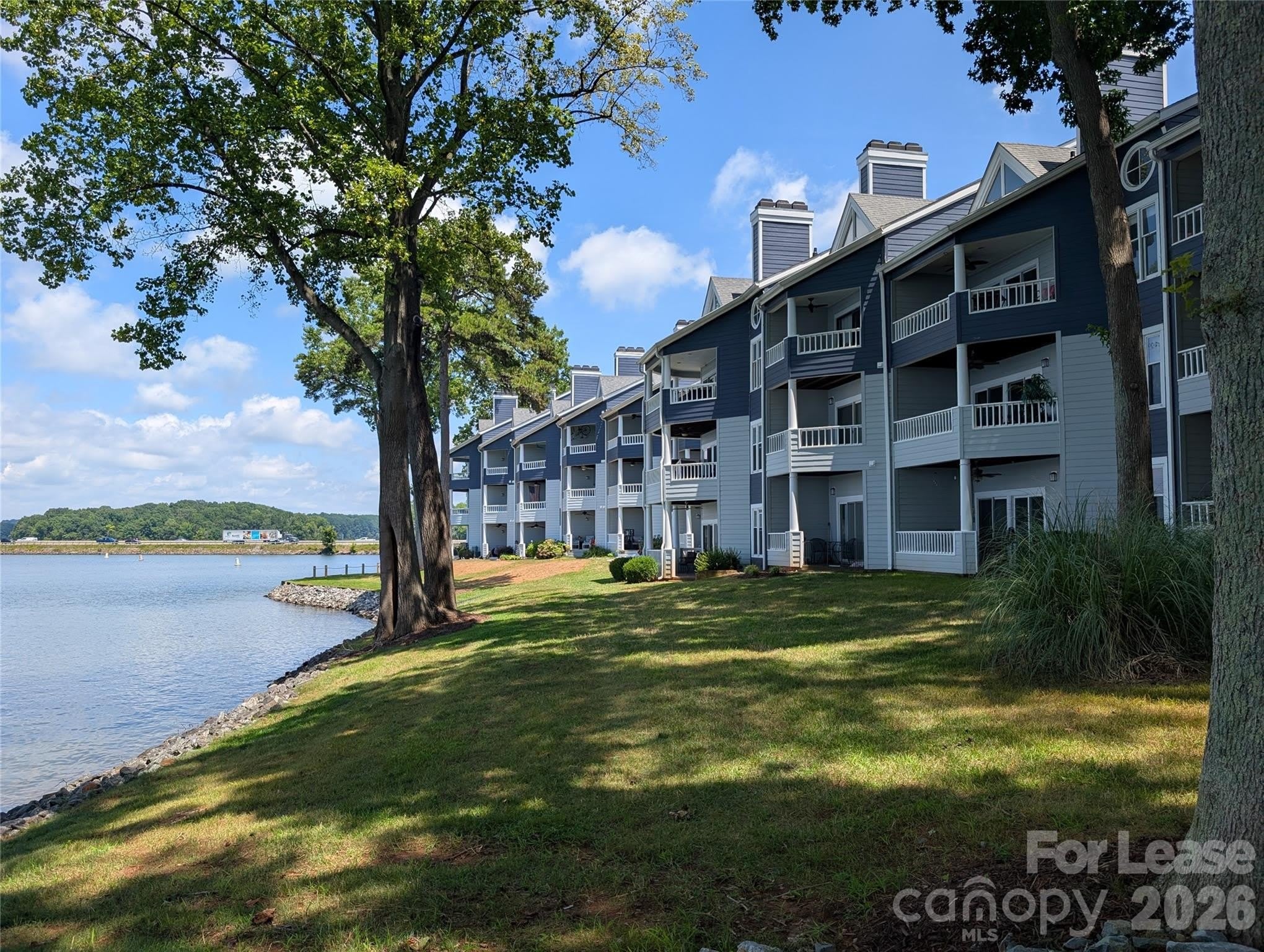 350 Northwest Drive – photo 4