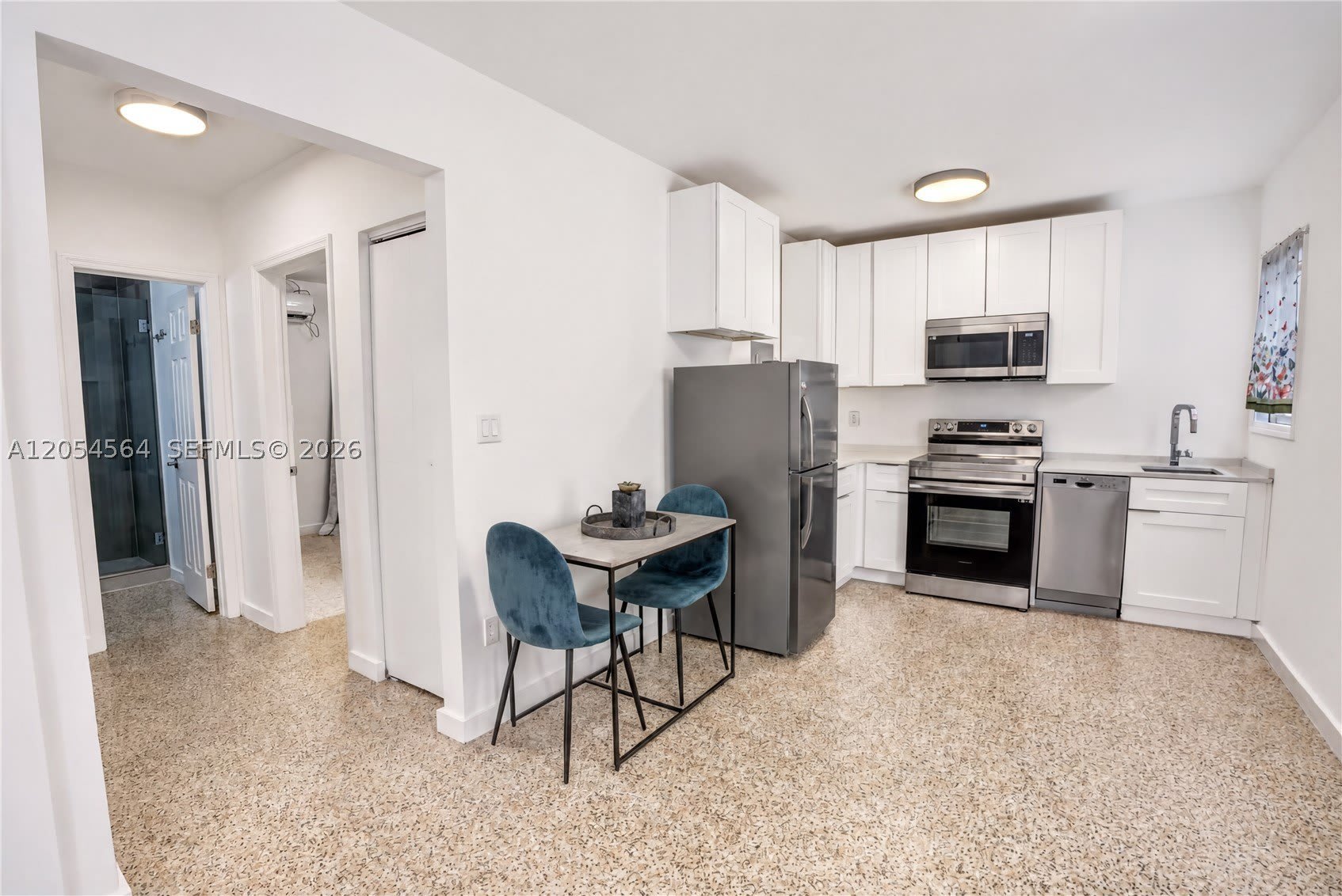 421 75th St – photo 1