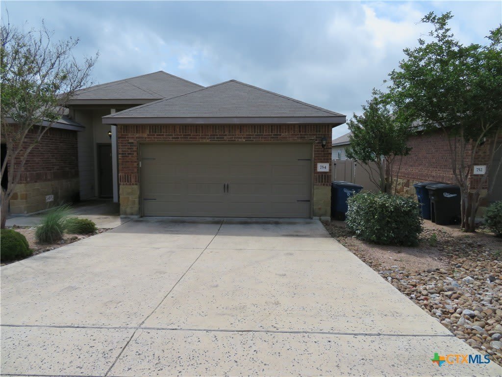 758 Saengerhalle Road – photo 1