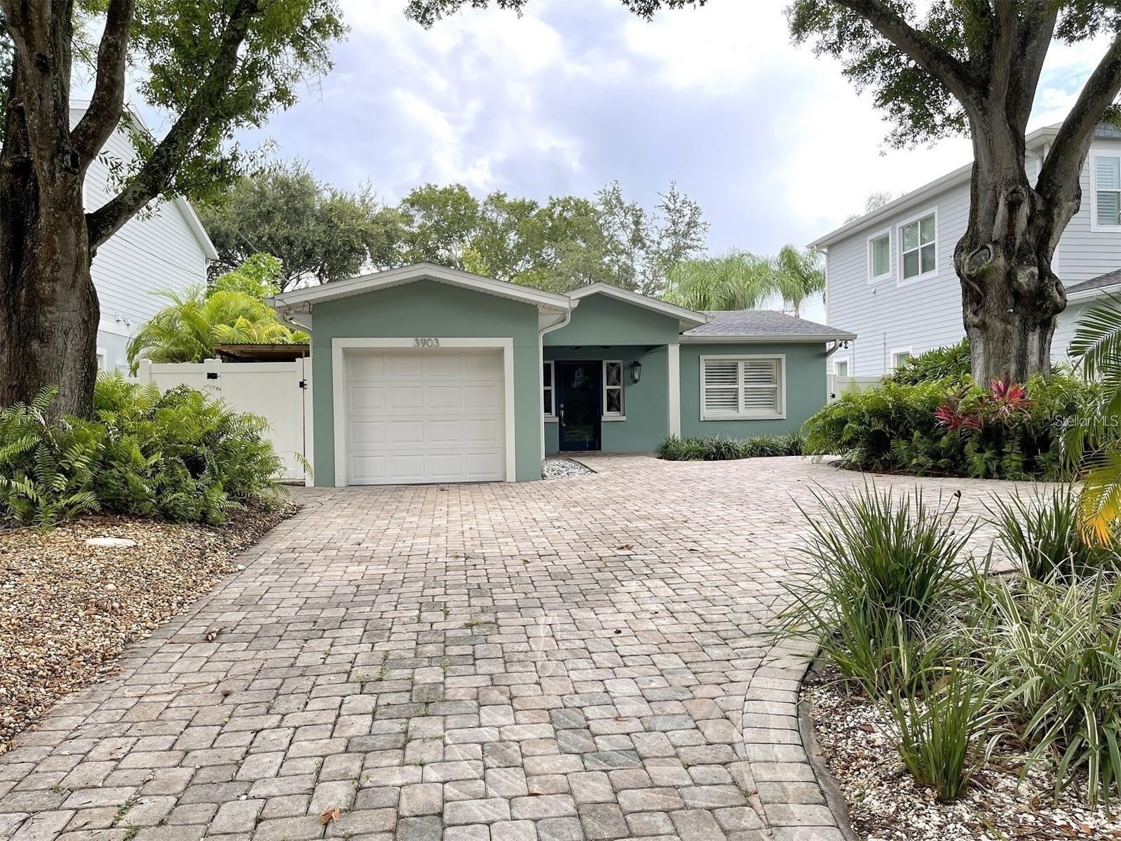 3903 W Corona Street – photo 1