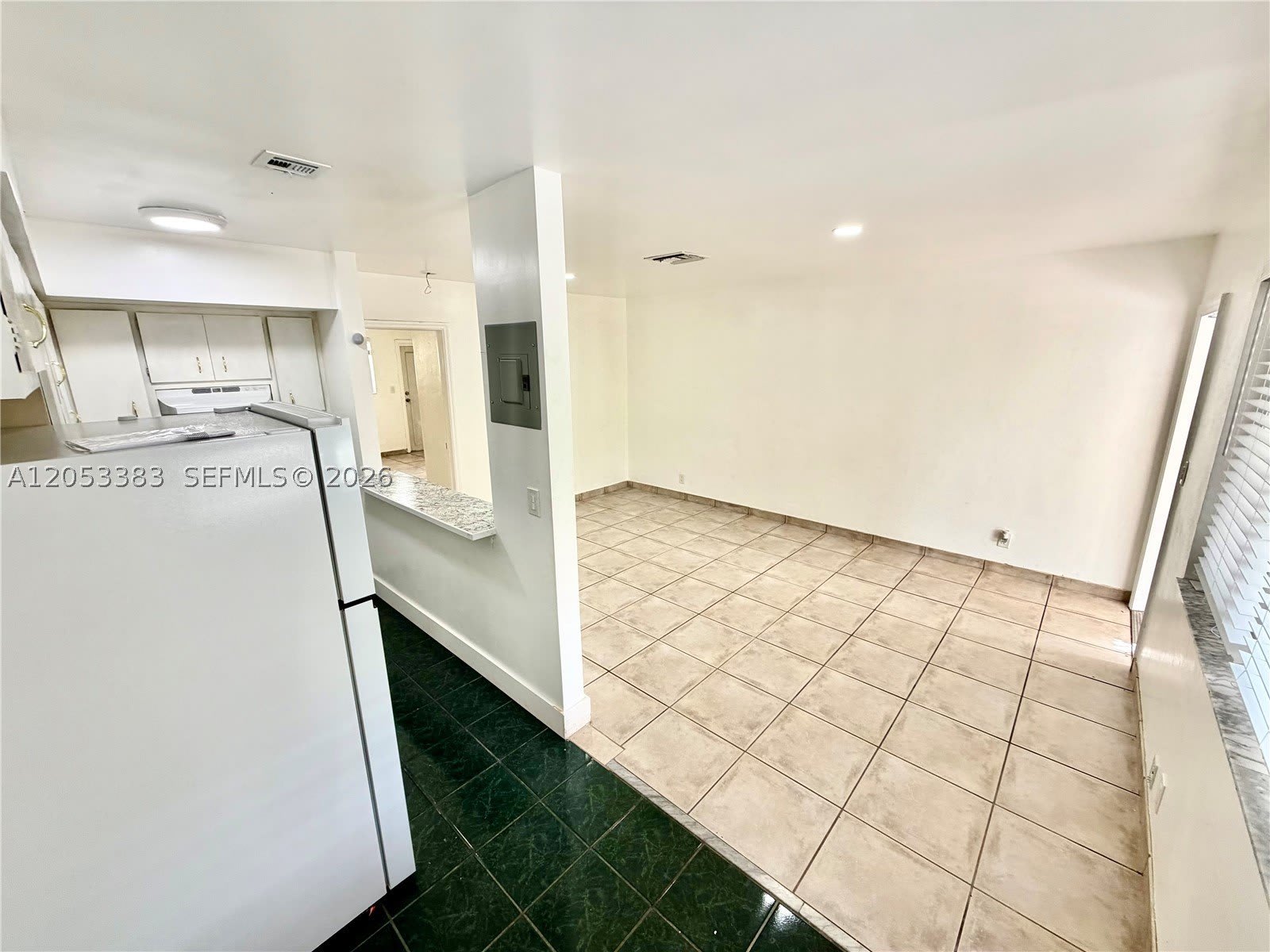 905 SE 13th St – photo 5