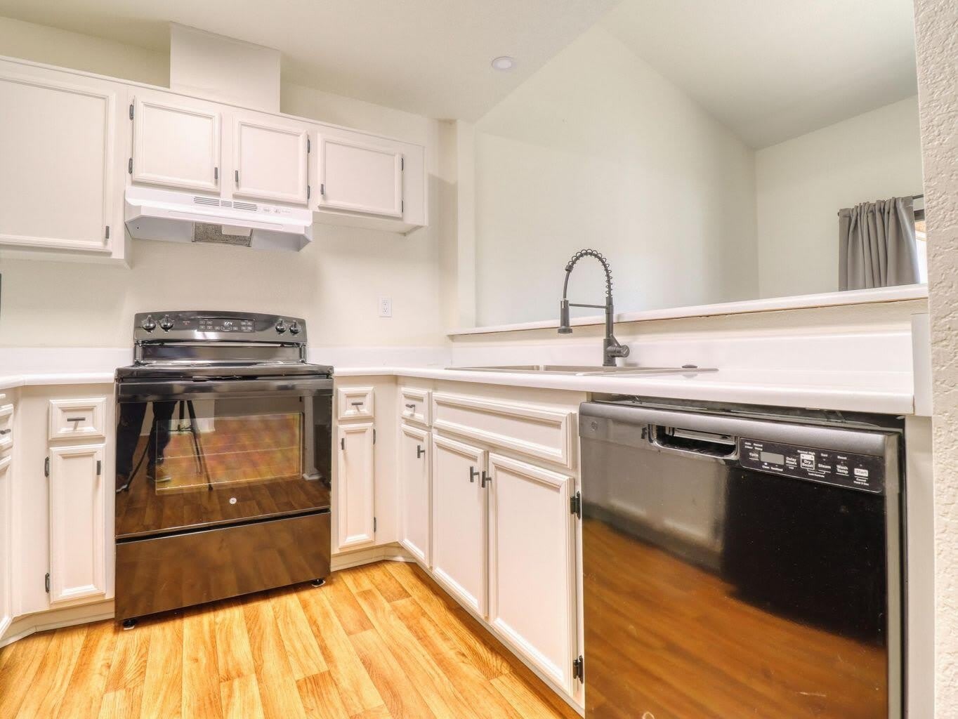 291 E Mel Avenue – photo 4