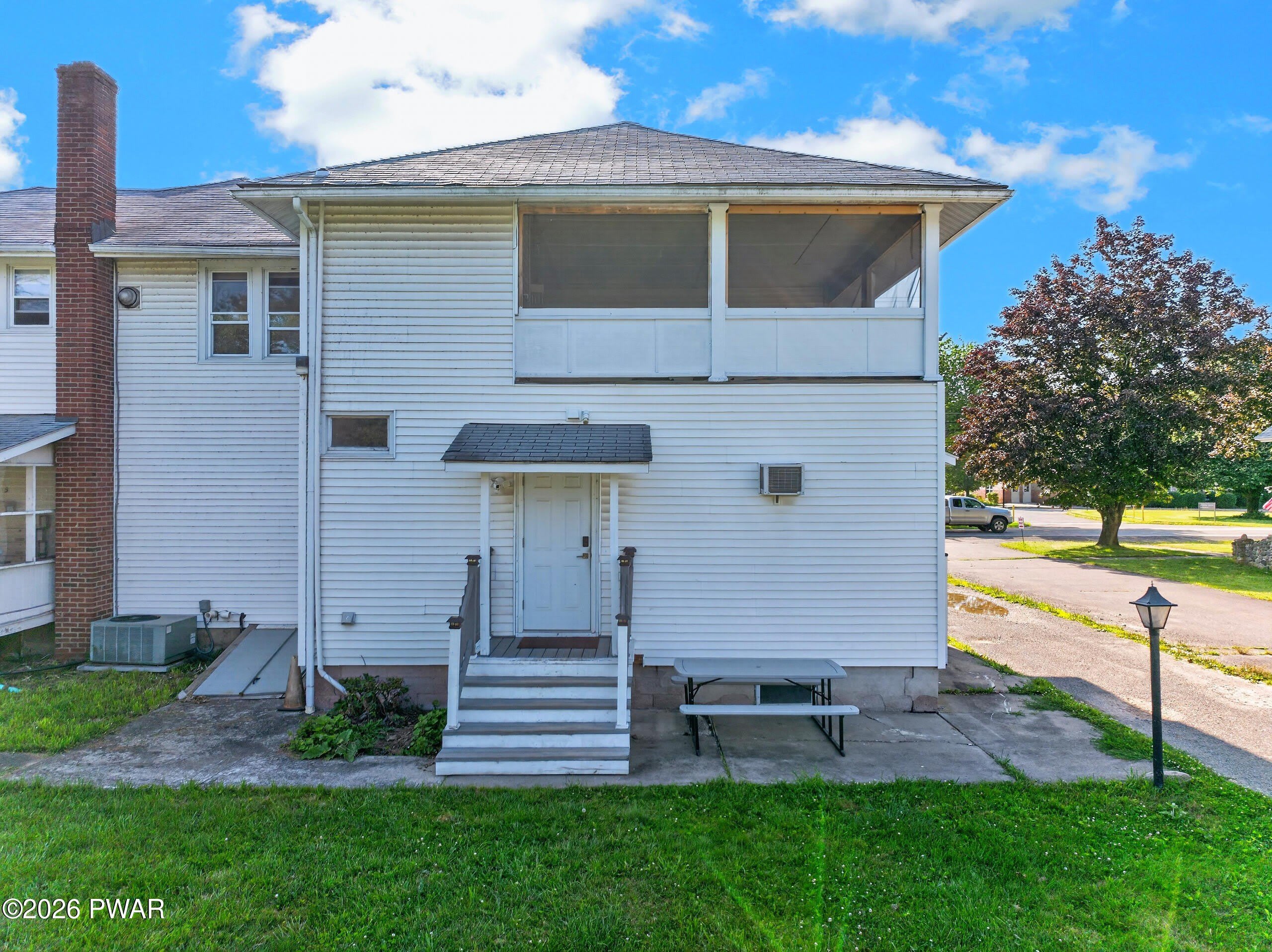 978 Main Street – photo 2